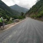 पहिरोले नारायणगढ-मुग्लिन र पृथ्वी राजमार्ग ठप्प: सडक खुलाउने प्रयास जारी